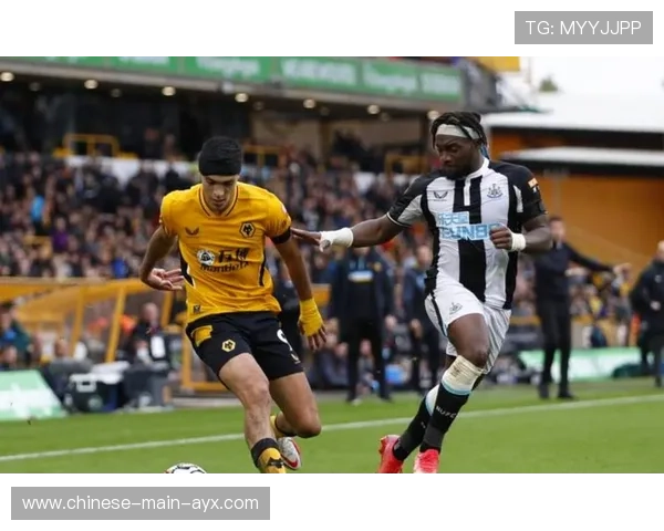 半场战报：纽卡斯尔1-0布莱顿，主队高效反击致胜，客队控球无果